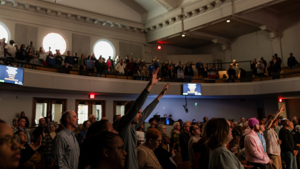 Worship GalleryImage2 1636x920 1