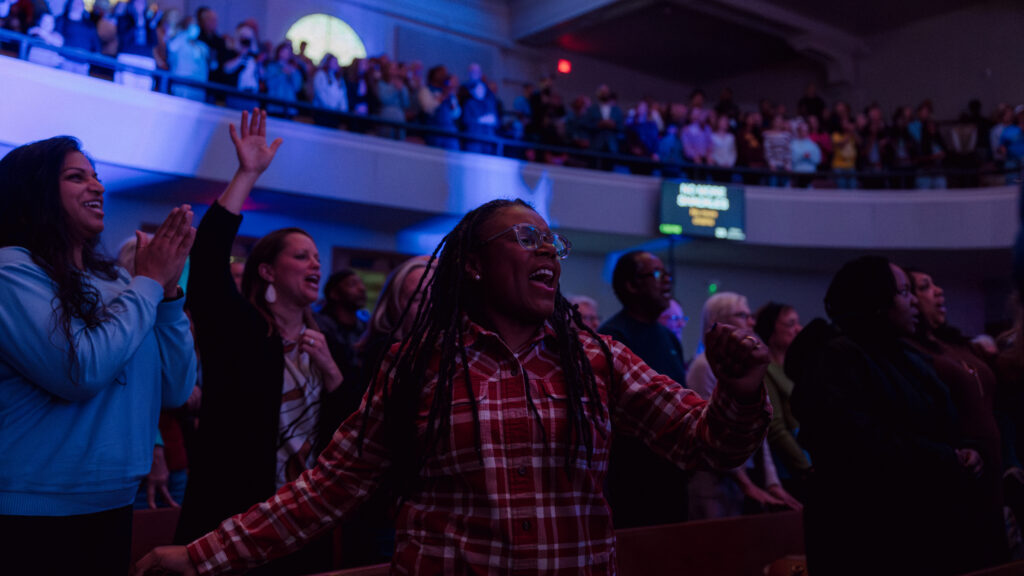 Worship GalleryImage3 1636x920 1